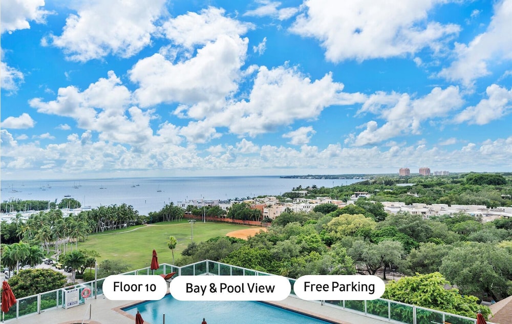 City Room, Partial Ocean View1006.01