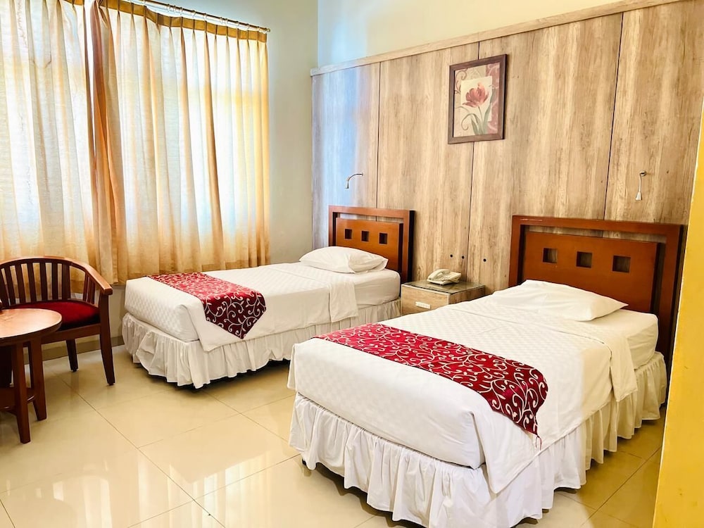 Deluxe Twin Room, City View