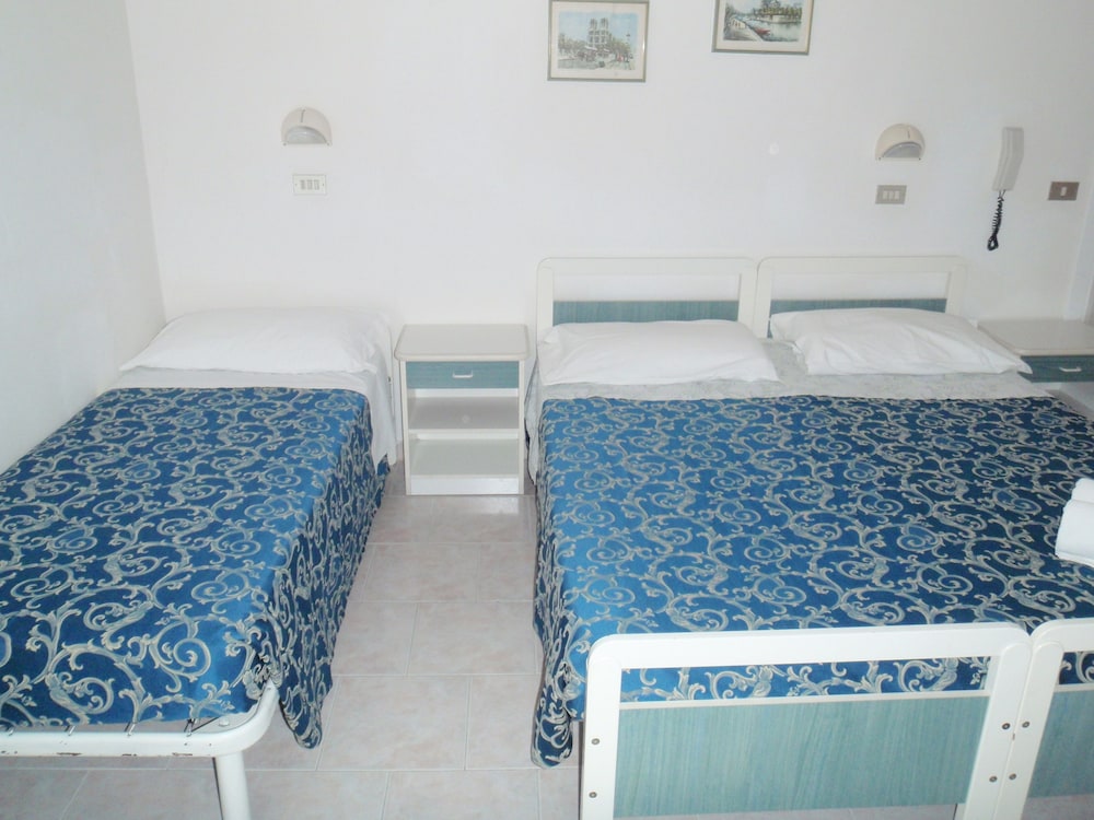 Triple Room photo 2