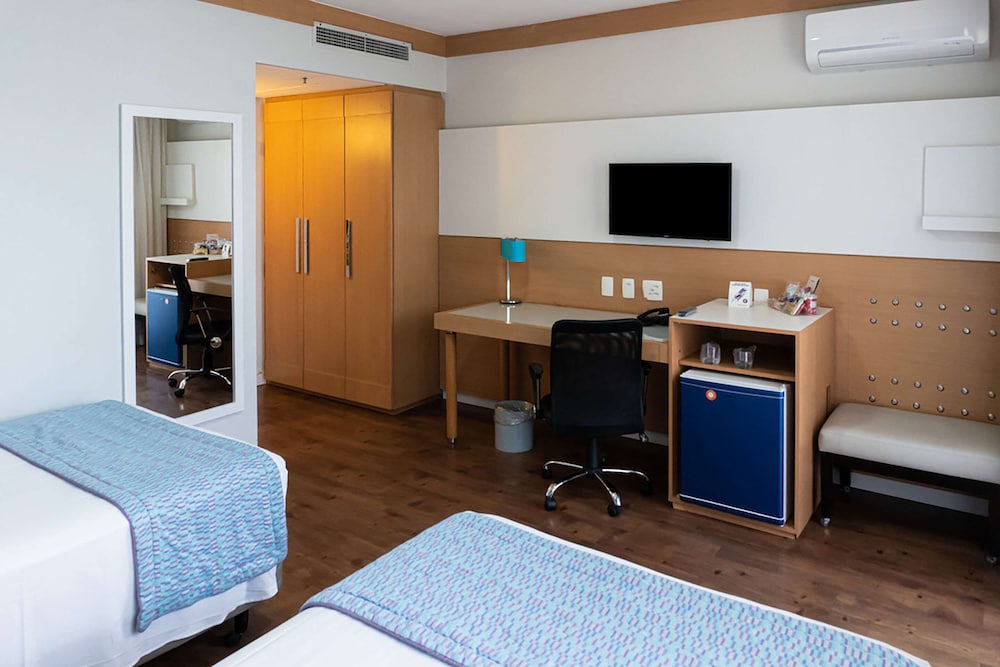 Executive Twin Room - Photo 3