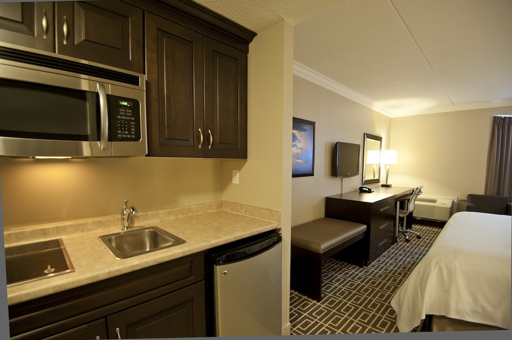 Superior Room, 1 King Bed, Kitchenette photo 2