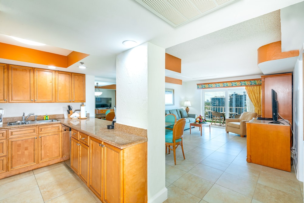 Traditional 1 Bedroom Suite photo 2