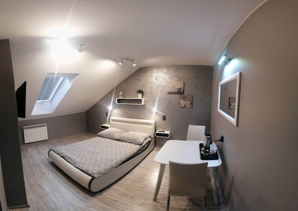 Standard Double Room, 1 Double Bed, Ensuite photo 3