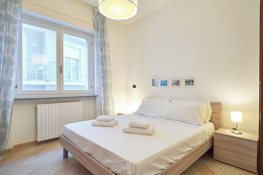 Apartment (2 Bedrooms)