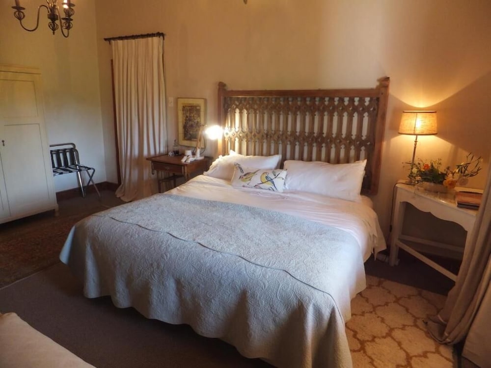 Luxury Room (01)
