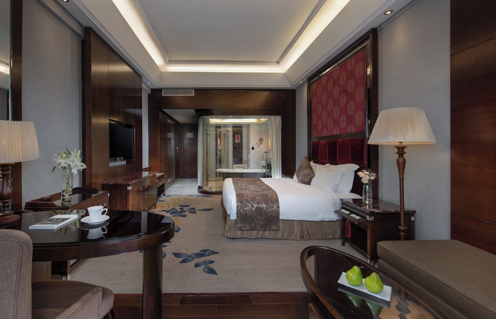 Superior Room, 1 Queen Bed - Photo 2