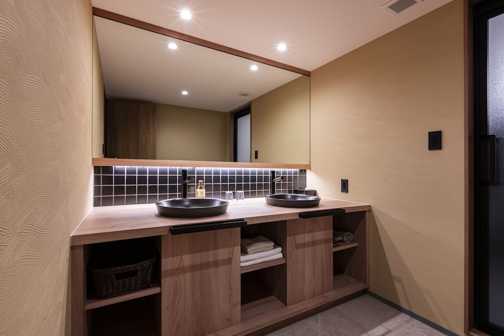 Deluxe Twin Room - Photo 7