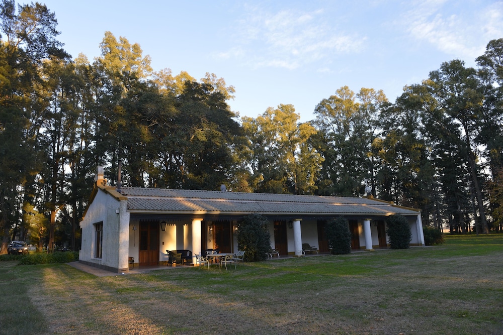 Double Room, Private Bathroom, Garden View (Golondrina) photo 2