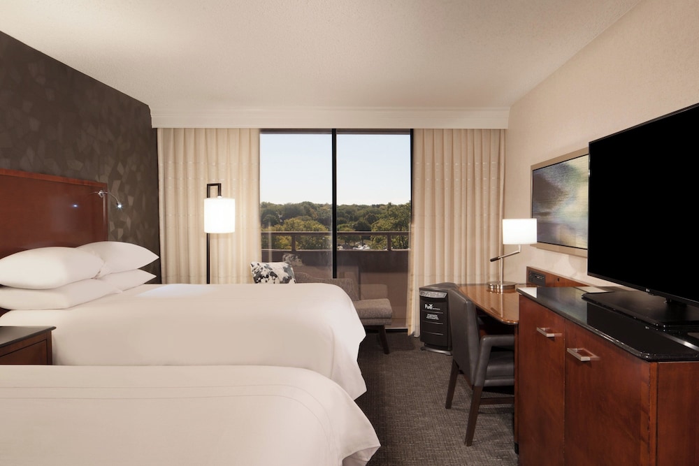 Room, 2 Double Beds (Mobility Accessible, Roll-In Shower) - Photo 3