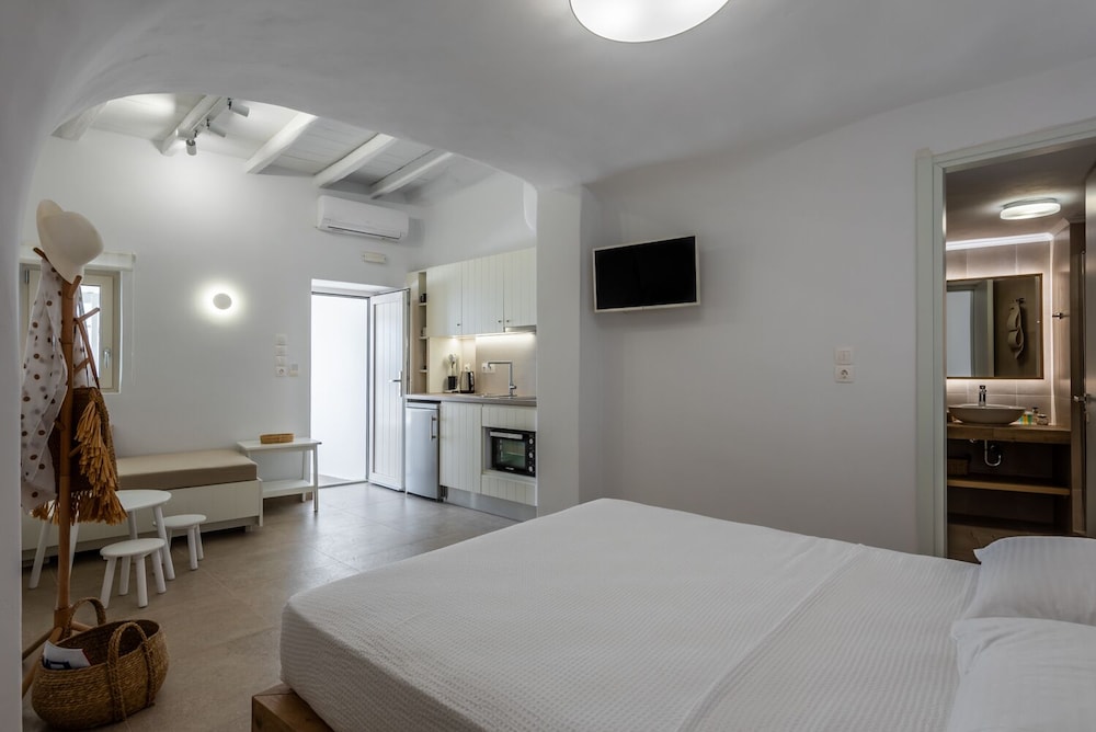 Signature Studio Suite photo 1