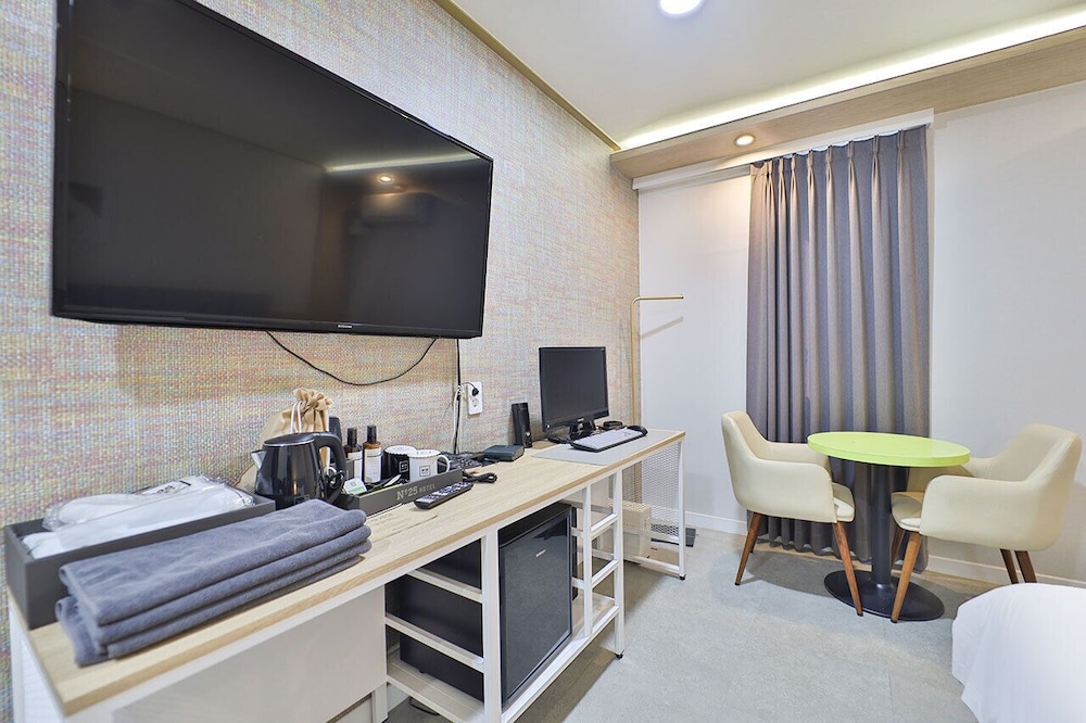 Deluxe Double Room photo 2