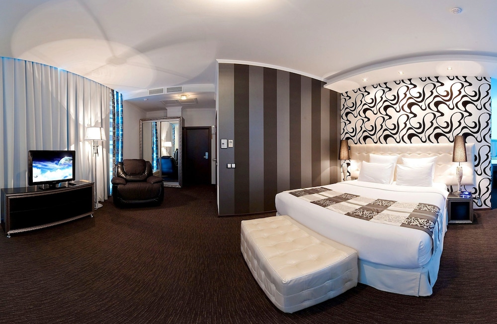 Room photo 2