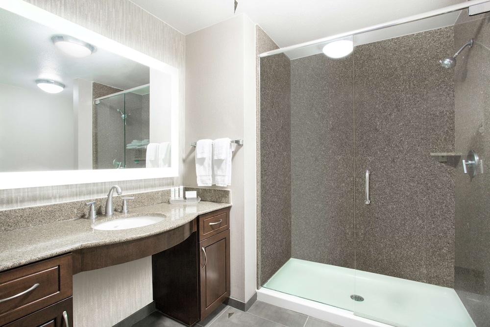 Suite, 2 Queen Beds, Non Smoking (Larger Suite) - Photo 5