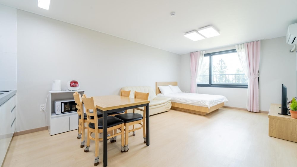 Basic Room, 1 Bedroom (202ho) - Photo 1