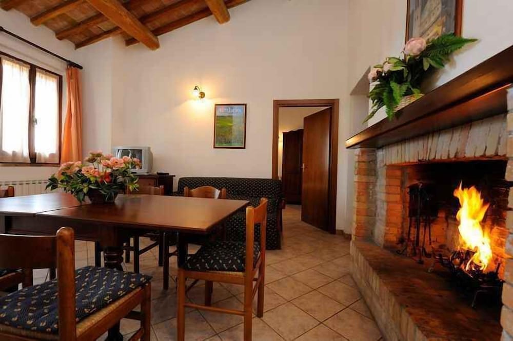 Apartment, Multiple Beds, Kitchen, Mountainside photo 3