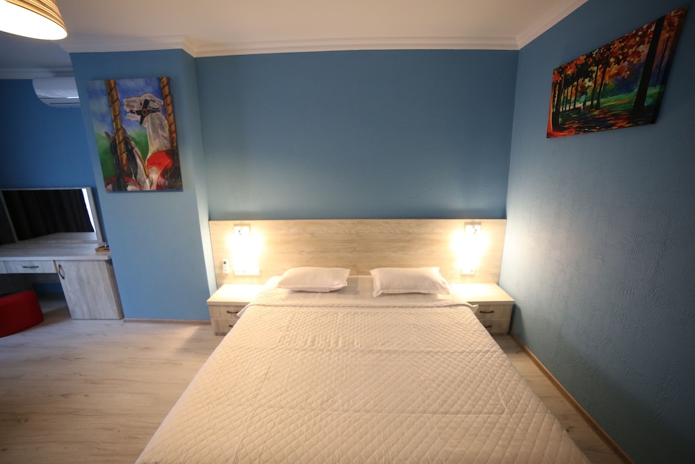 Deluxe Double Room, City View