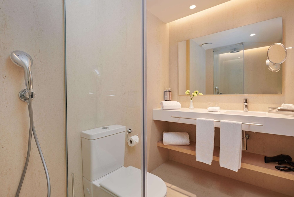 Exclusive Double Room Single Use, Balcony, Sea View (Select) thumbnail 5