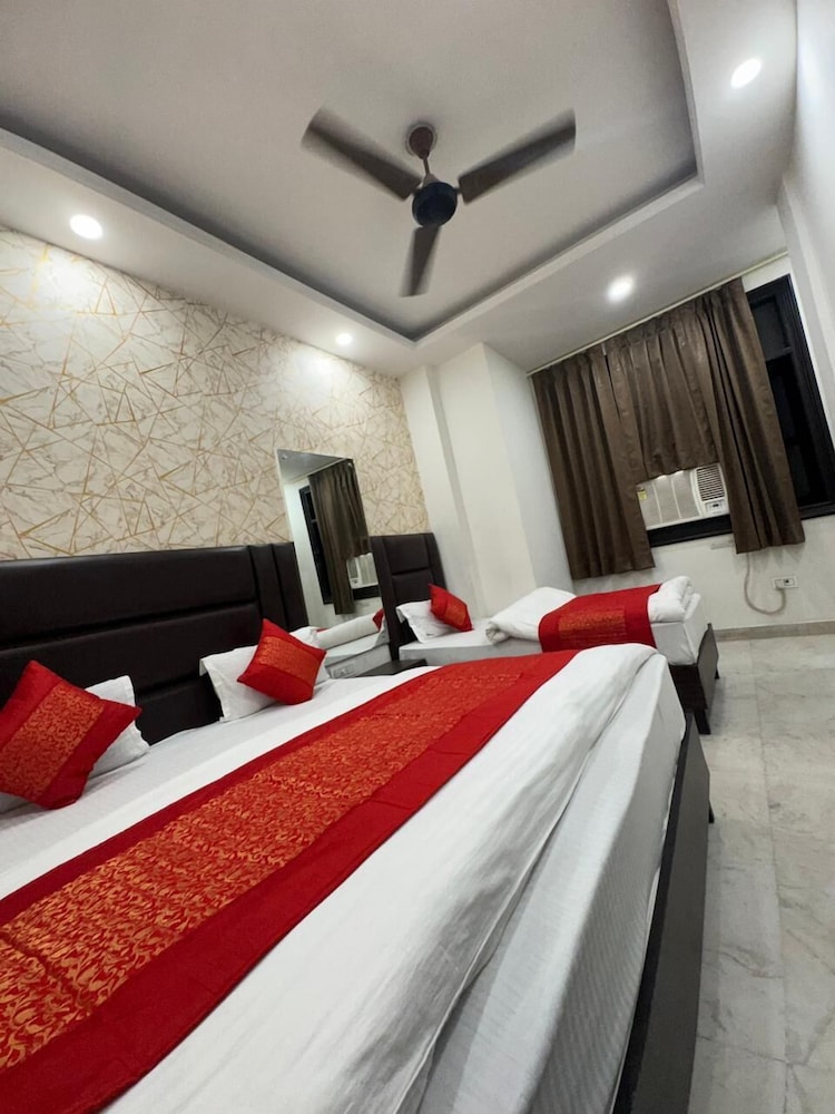 Deluxe Triple Room