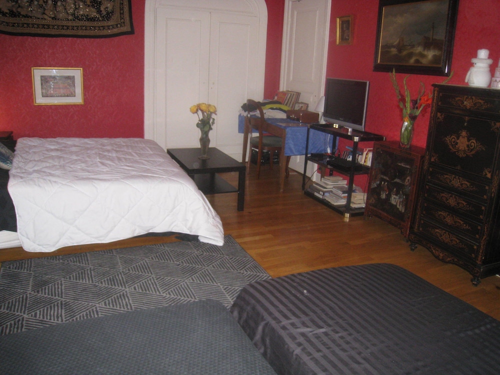 Chambre 2 à 4 personnes salle de bain séparée
