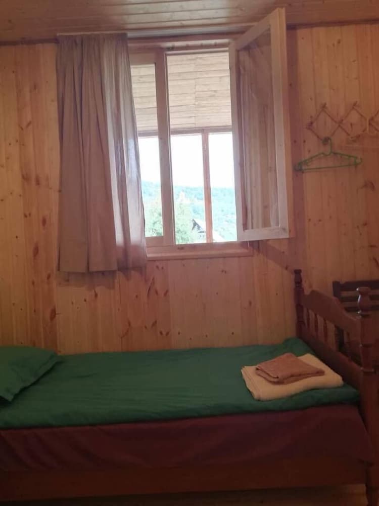Standard Triple Room, Shared Bathroom photo 1