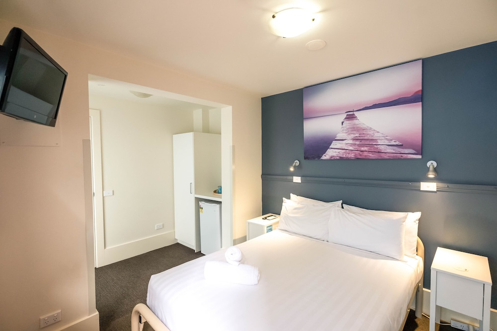 Double Premium Room with Ensuite photo 2