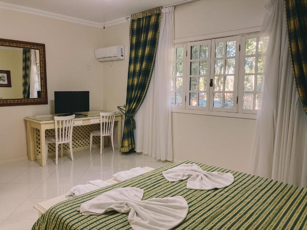Deluxe Triple Room photo 2
