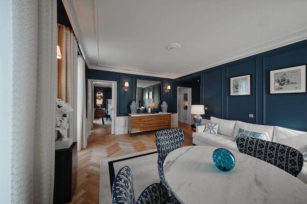 Presidential Studio Suite thumbnail 6