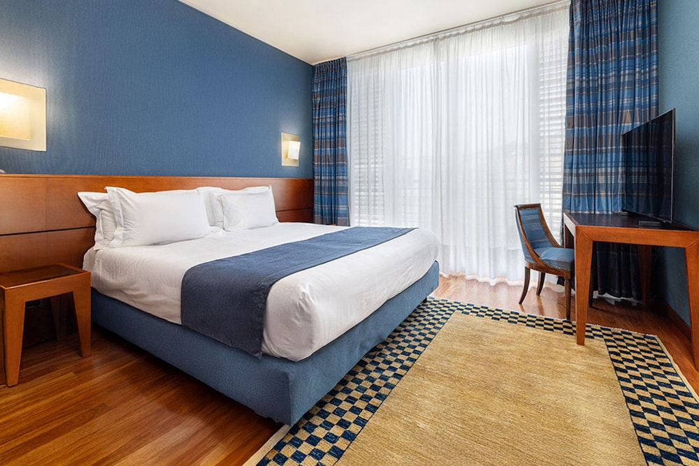 Superior Studio Suite - Photo 1