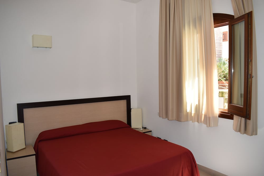 Basic Double or Twin Room, Accessible - Photo 1