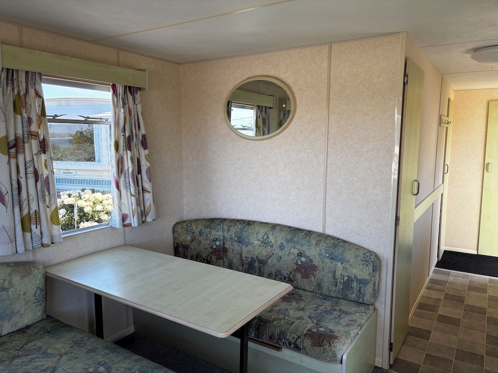 Mobile Home, 2 Bedrooms (Caravan 5) photo 3
