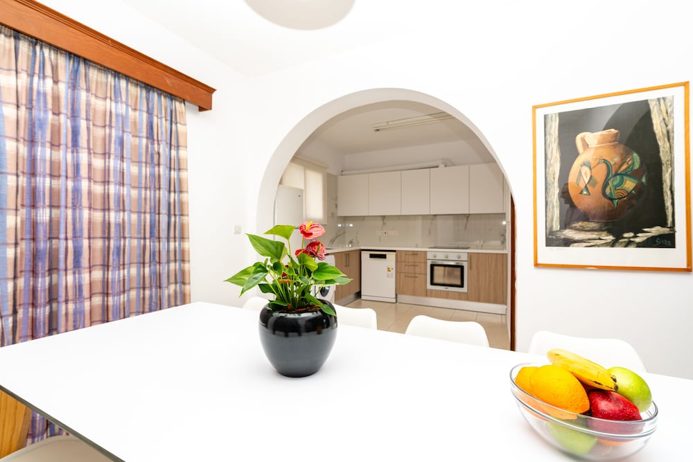 Villa, 4 Bedrooms, Partial Sea View photo 2