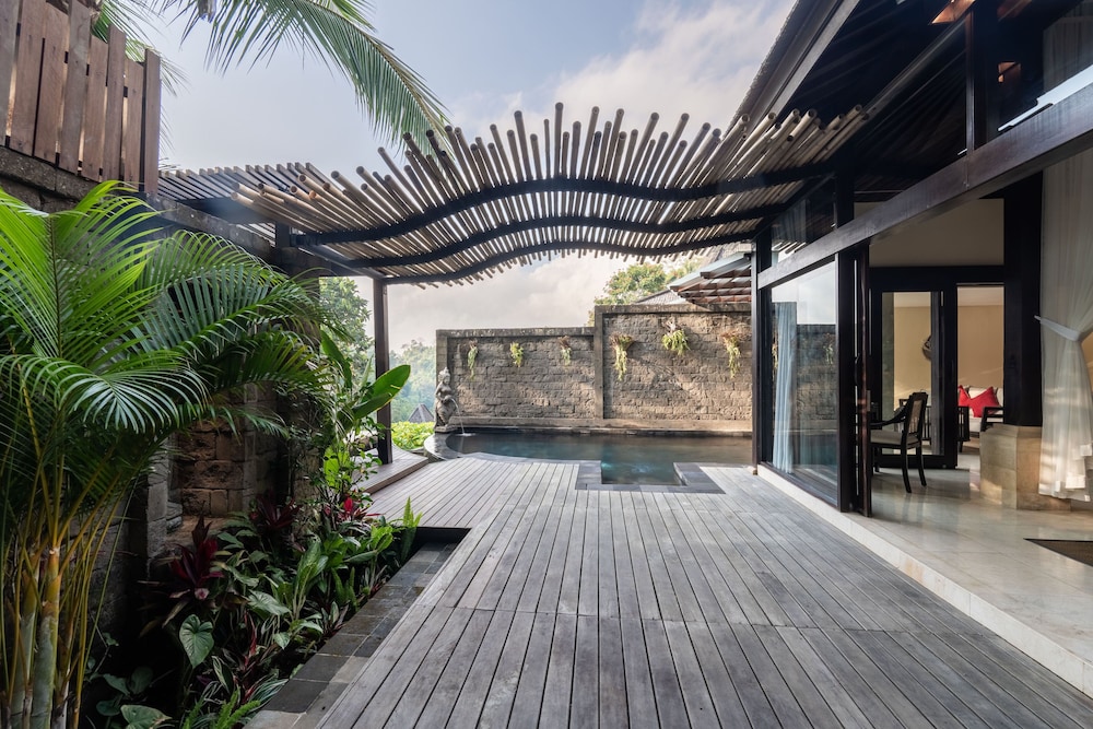 Premier Garden Villa photo 2