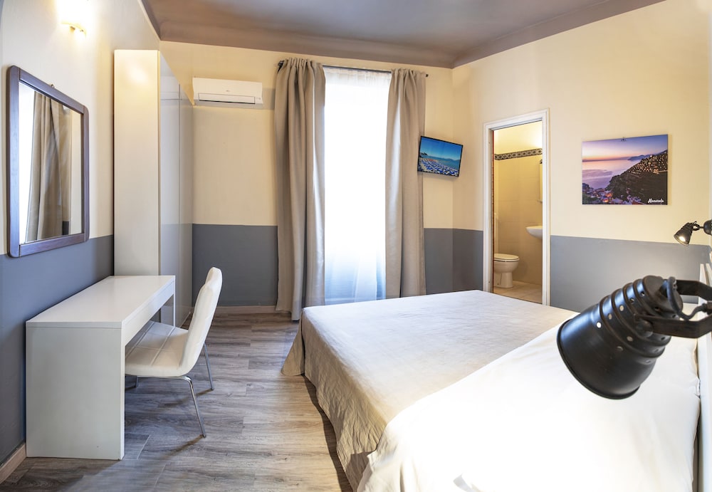 Double Room - Photo 15