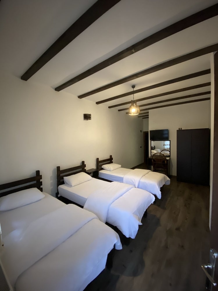 Classic Triple Room photo 3