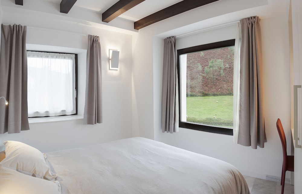 Economy Double Room photo 2