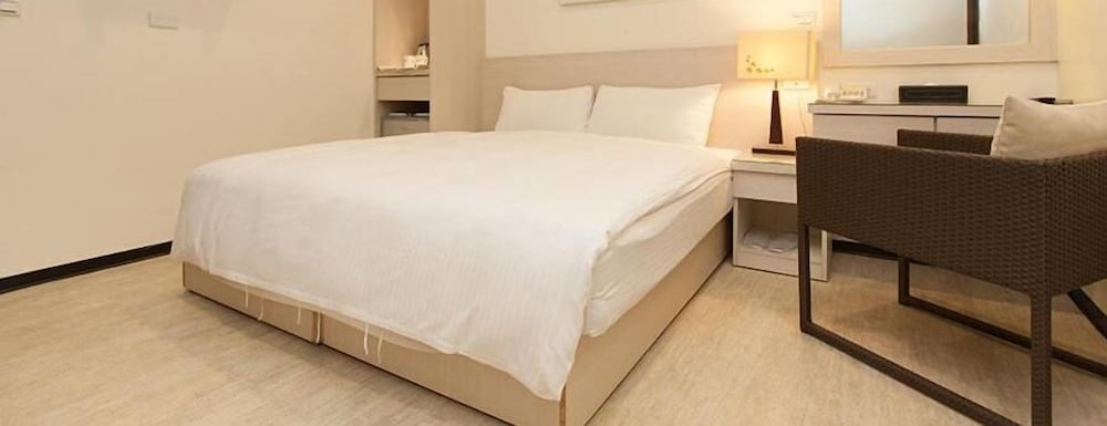 Economy Double Or Twin Room, No Windows photo 2