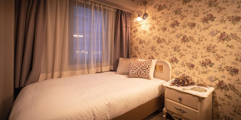 Single Room, Non Smoking - Photo 23
