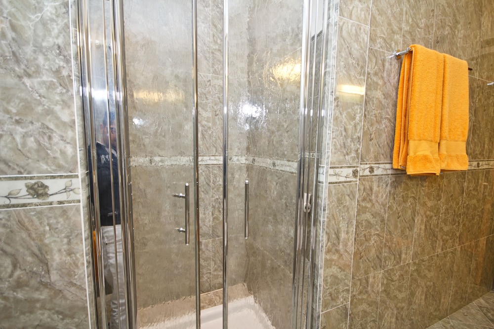 Superior Triple Room photo 3