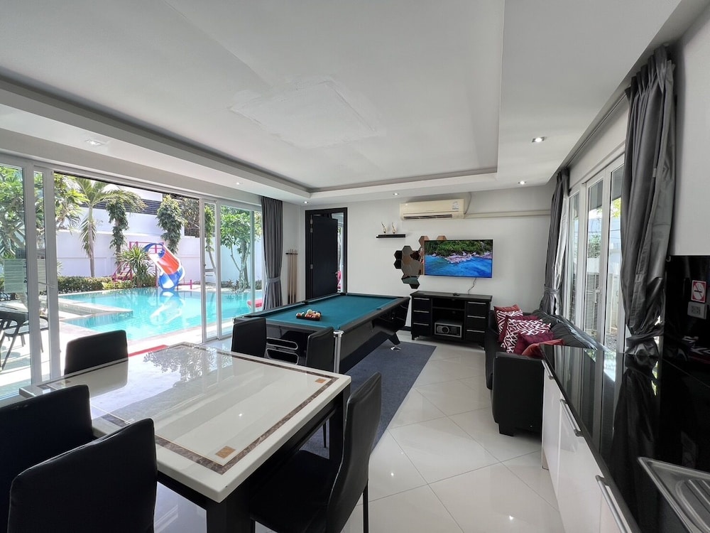 Vila de Luxo, 4 Quartos, Piscina Privativa