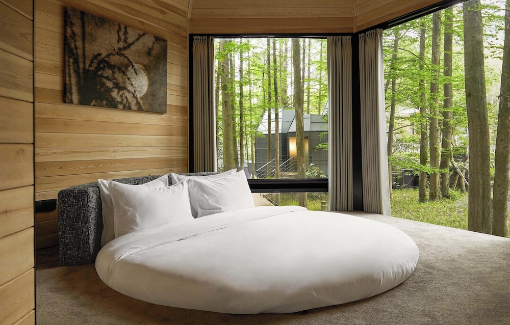 Signature Chalet, Hill View