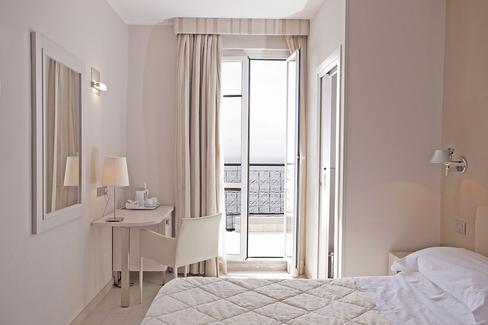 Penthouse, Terrace, Sea View (Annex Building) photo 3