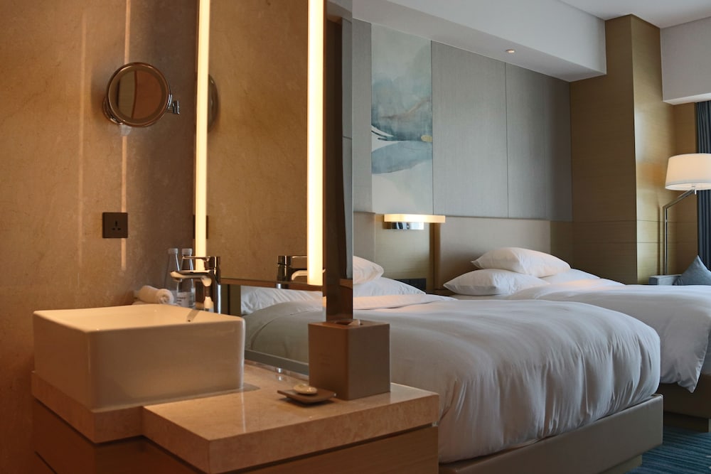 Premier Room, 2 Double Beds photo 3
