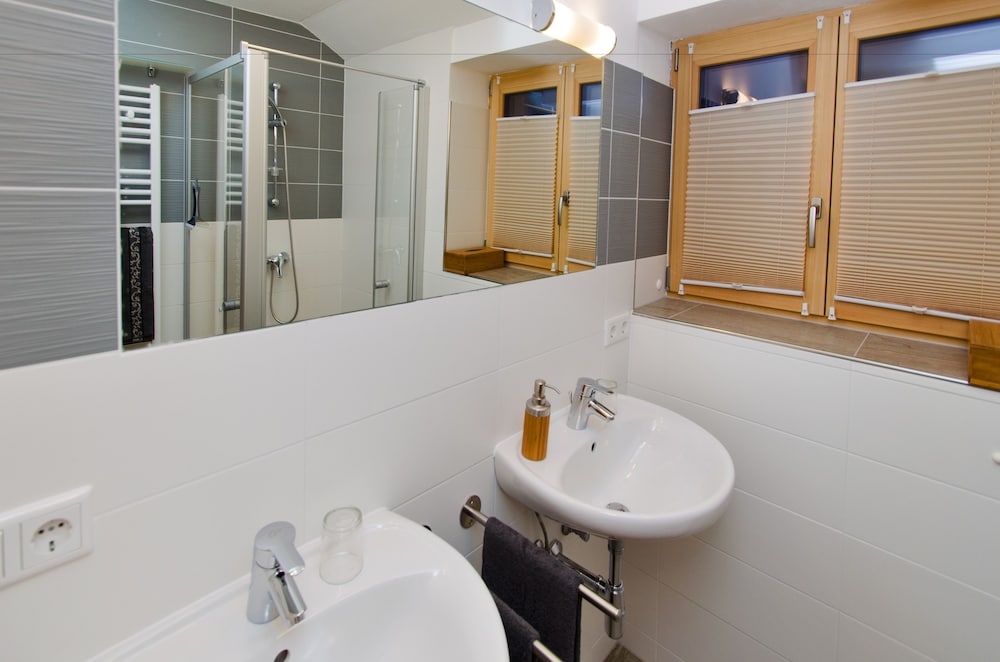 Executive Double Room, 1 Bedroom, Private Bathroom, Hill View photo 2