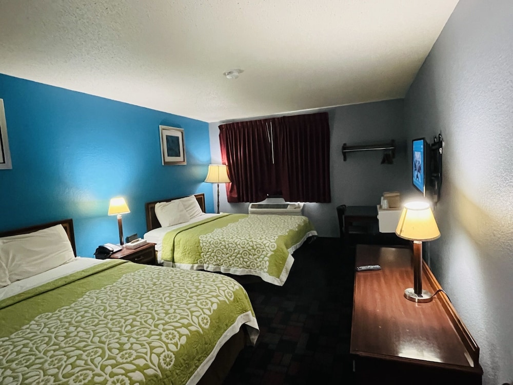 Room, Multiple Beds, Accessible, Non Smoking - Photo 4