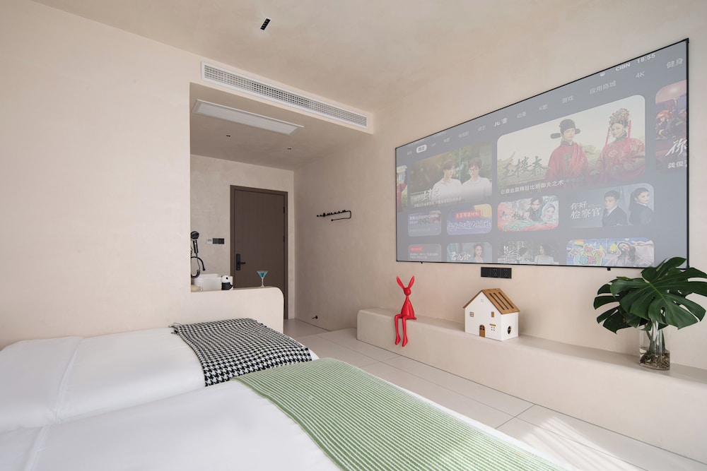 Economy Triple Room