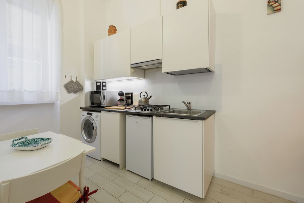 Basic Apartment photo 3