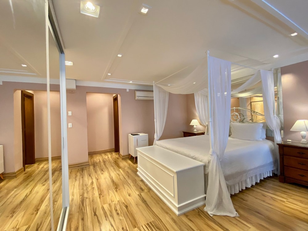 Romantic Studio Suite
