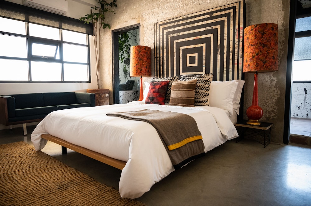 Deluxe Suite - Photo 1