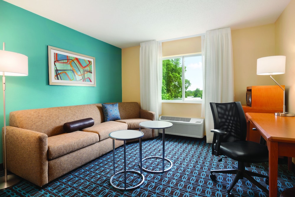 Executive Suite, 1 King Bed with Sofa bed photo 3