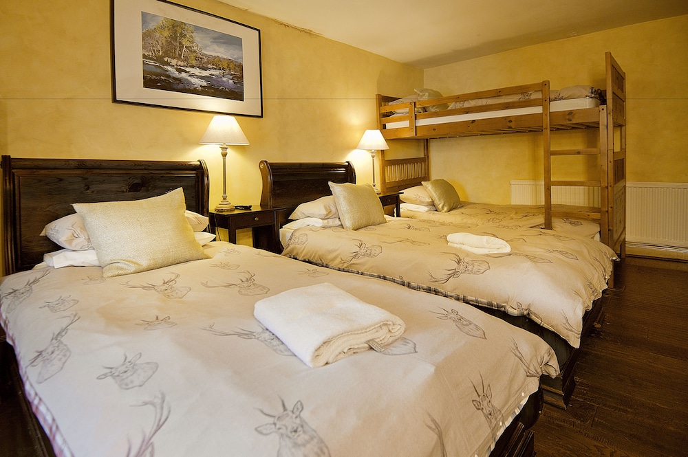 Twin Family Room